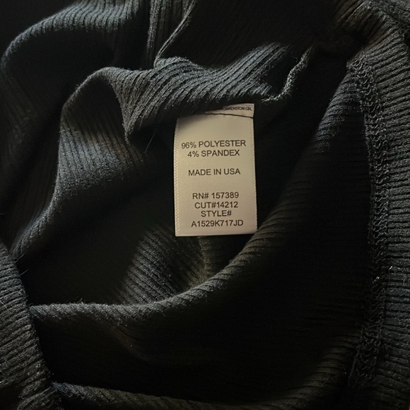 Altar'd State Turtle Neck Crop Black Top. Long Sleeves. XS very good condition - Picture 7 of 8